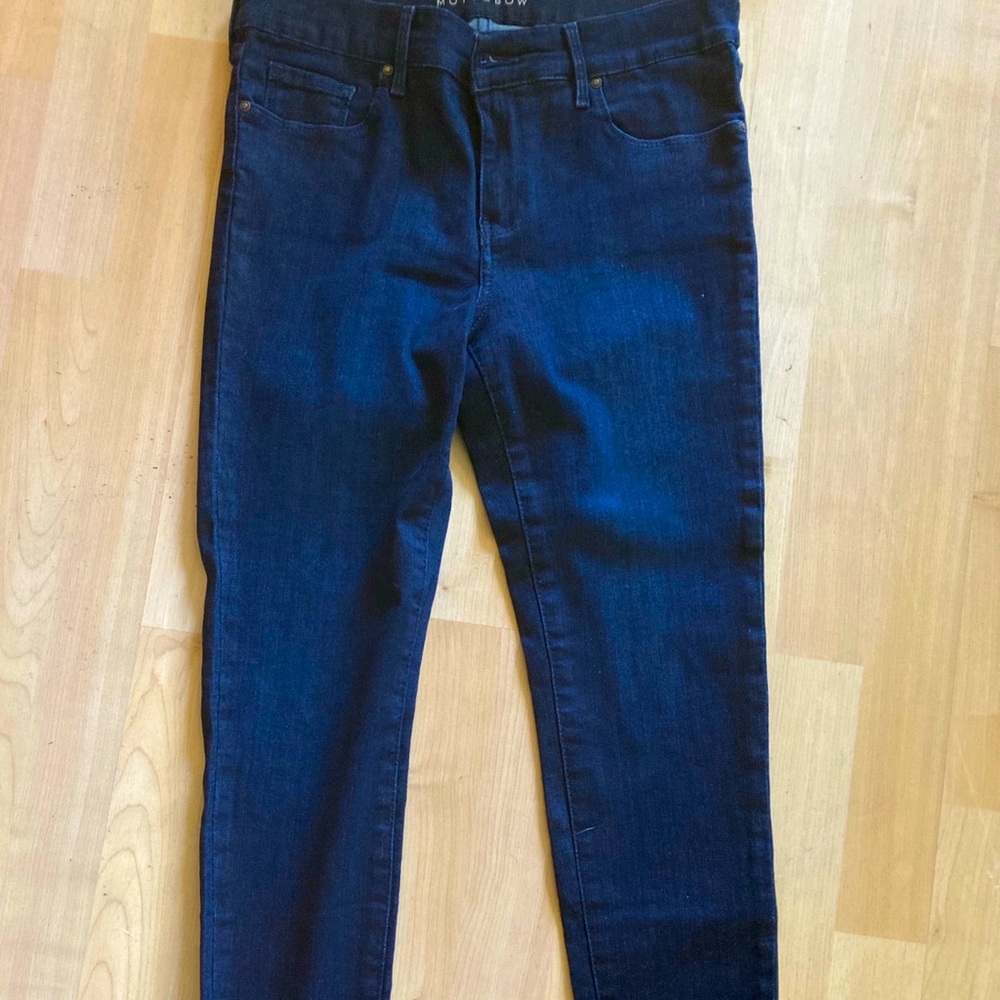Mott & Bow womens jeans.